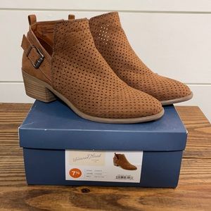Universal Thread Bootie